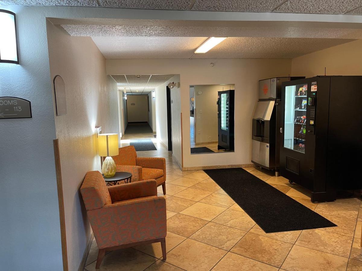 Nichols Inn & Suites Hastings Exteriör bild